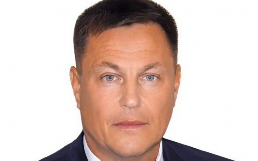 Глава района Курской области просит узаконить подработку для муниципальных чиновников из-за низких зарплат