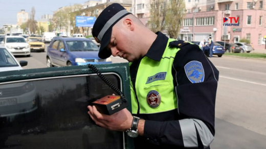 В Воронеже инспекторы ДПС провели рейд против автомобилей с тонировкой стёкол