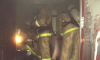 Пожарные вывели из горящего дома в Воронеже пожилую женщину