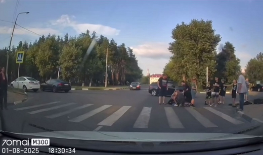 В Нововоронеже машина сбила ребёнка-велосипедиста на переходе