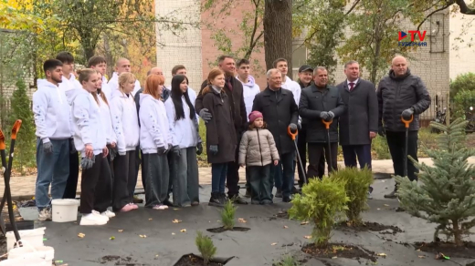 В Воронеже высадили аллею отцов