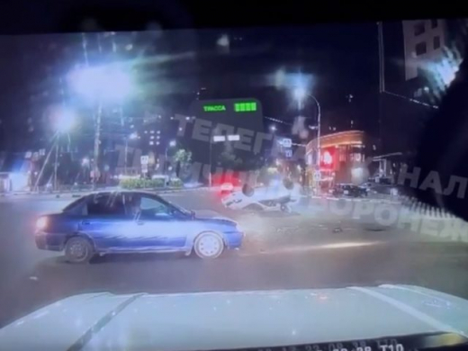 В Воронеже озвучили подробности ДТП, в результате которого человек вылетел из окна машины