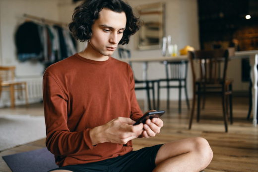 Воронежцы рассказали о сбоях в звонках через «Телеграм» и WhatsApp*