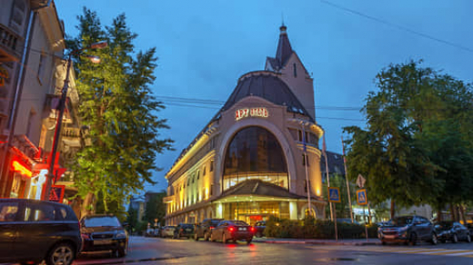 «Арт-отель» взяли в оборот // Новый владелец гостиницы в центре Воронежа выжимает из нее прибыль