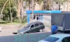 В Воронеже автомобиль повис на краю дорожной пропасти