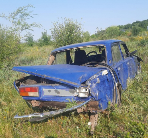 В Воронежской области 16-летний парень перевернулся на ВАЗе и погиб