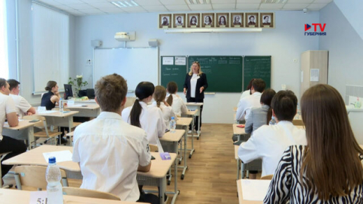 «Может немного помешать волнение». Выпускники воронежских школ сдают ЕГЭ по русскому языку
