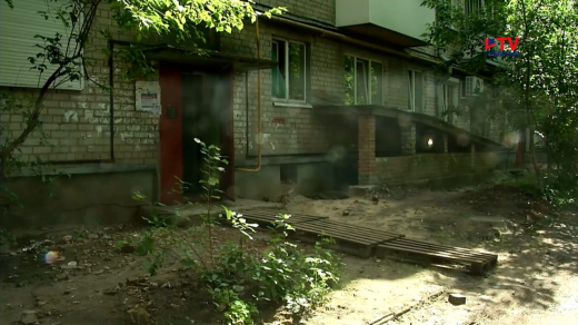 Двор воронежской пятиэтажки превратился в травмоопасную яму