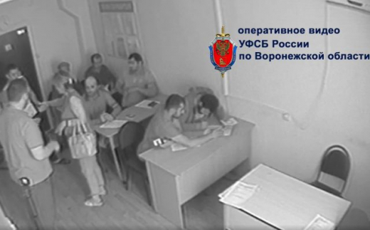 Как не умеющие писать мигранты успешно сдавали экзамены в Воронеже, показали на видео