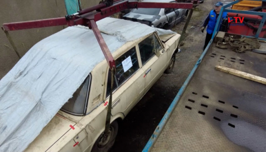 В Воронеже начали активно эвакуировать брошенные во дворах автомобили