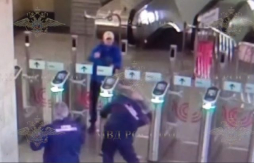 Безбилетник из Воронежа напал на охранника в московском метро