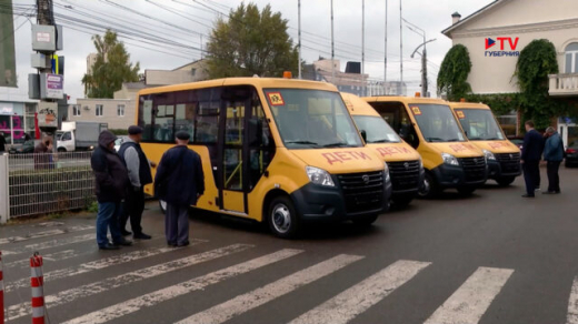 Воронежские сельские школы получили более 20 новых автобусов