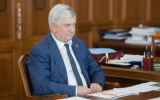 Губернатор Воронежской области сравнил переходы депутатов между партиями с «голой вечеринкой»