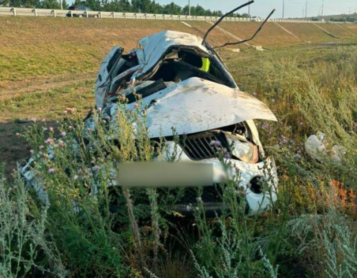 Иномарка перевернулась на трассе М-4 «Дон» в Воронежской области: есть погибший