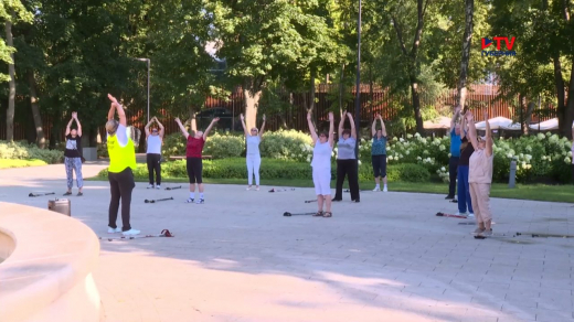 В Воронеже спортинструкторы проводят бесплатные занятия с горожанами любого возраста