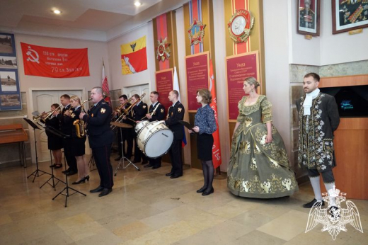 Офицеры Управления Росгвардии по Воронежской области поздравили руководство Центра военно-патриотического воспитания 