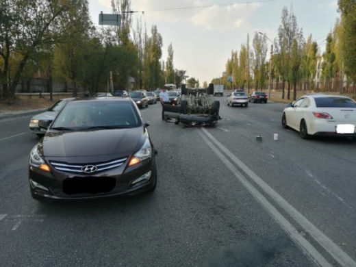 В Воронеже пьяный водитель Niva спровоцировал массовое ДТП