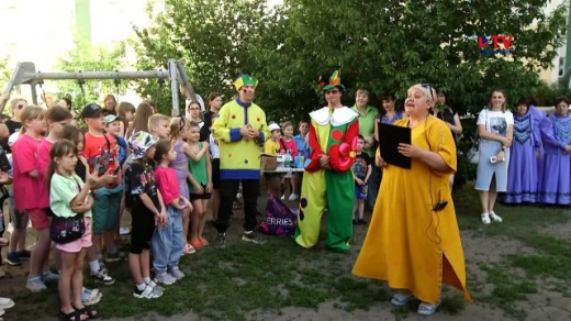 «День соседей»: депутат Воронежской гордумы организовал для жителей многоэтажки праздник двора