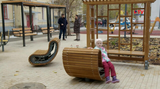 Двор пятиэтажки с 70-летней историей в центре Воронежа преобразился после благоустройства