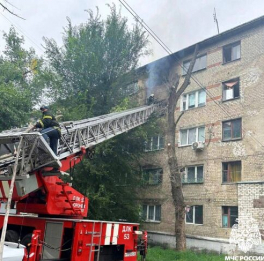 Общежитие загорелось на левом берегу Воронежа: есть погибший