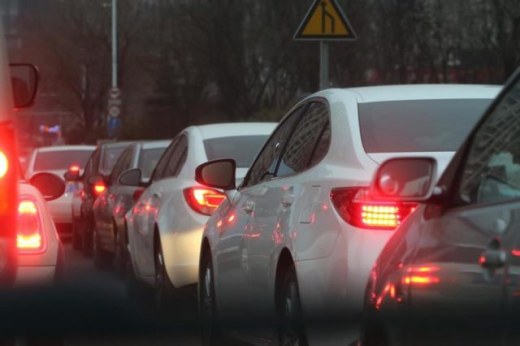 Воронежцы встали в 3-километровой пробке на Московском проспекте