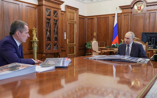 Владимир Путин встретился с Вячеславом Гладковым: что стоит за этой встречей?