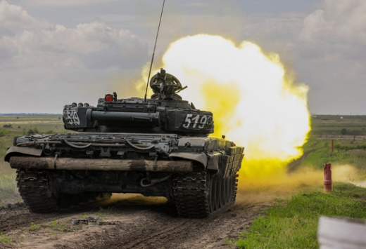 Российские военные нанесли артиллерийский удар по диверсантам в Белгородской области
