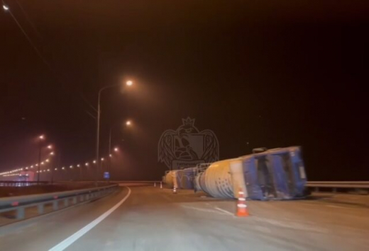 На трассе в Воронежской области перевернулись две бетономешалки