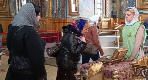 В воронежский Благовещенский собор привезли ковчег с частицами пояса Пресвятой Богородицы