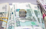 Курс доллара снизился до 78 рублей впервые за два года