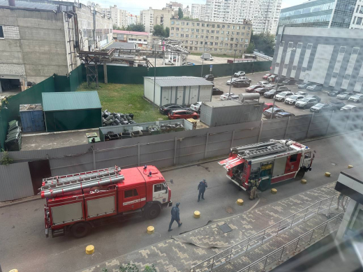 Пожар разгорелся в одном из домов ЖК «Современник» в Воронеже