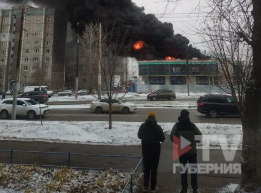 В Коминтерновском районе Воронежа загорелась стройка