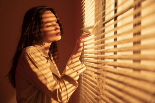 Как защитить окна от солнца: 6 действенных способов