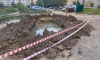 Воронежцы пожаловались на огромный котлован с жижей у школы