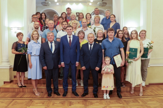 Мэр Воронежа Сергей Петрин поздравил работников спорта с Днём физкультурника