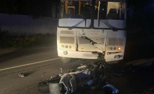 ПАЗик насмерть задавил мотоциклиста в воронежском селе