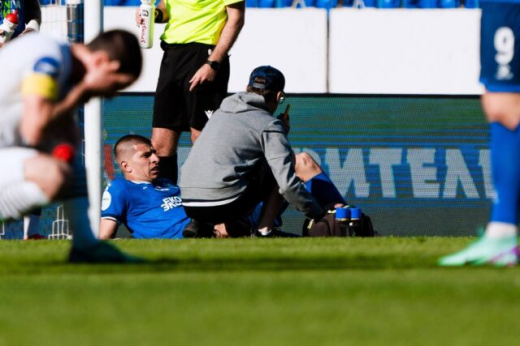 Во время матча с «Ахматом» два футболиста воронежского «Факела» получили травмы
