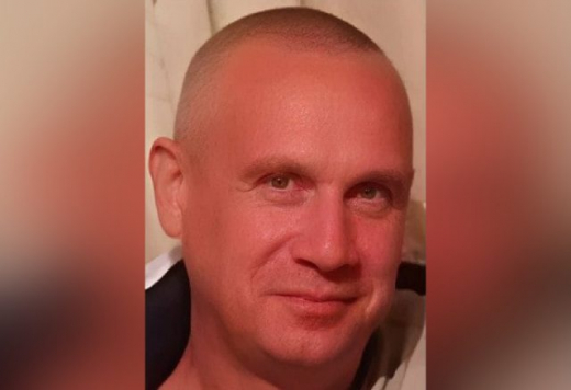 Бритый наголо мужчина в День Победы вышел из дома в воронежском райцентре и пропал