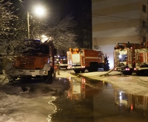 Пенсионер скончался на руках у пожарных в Воронеже