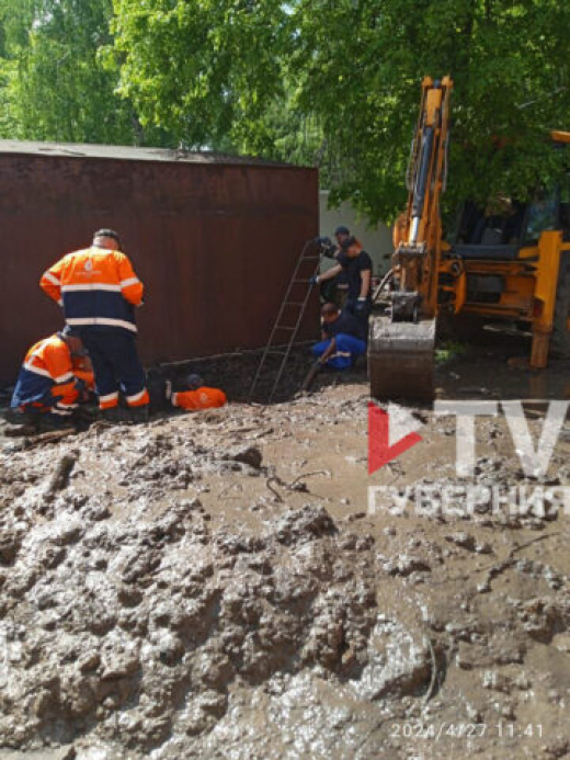 На Московском проспекте в Воронеже починили протекавшую больше месяца канализацию