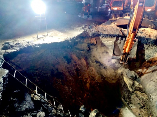 Семь часов откачивали воду из котлована: что известно о коммунальной аварии в Советском районе Воронежа