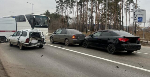 Два человека пострадали в массовой аварии из четырёх машин в Воронеже