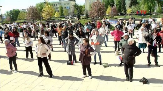 Воронежцы сделали зарядку на Советской площади