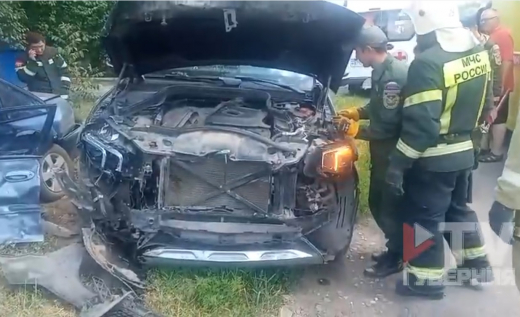 В воронежском райцентре столкнулись легковушки: есть погибший