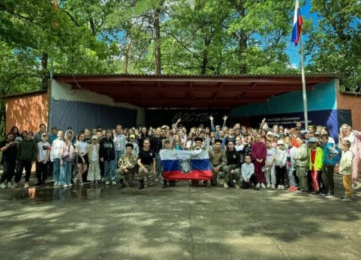 В воронежских детских лагерях продолжаются военно-спортивные мероприятия