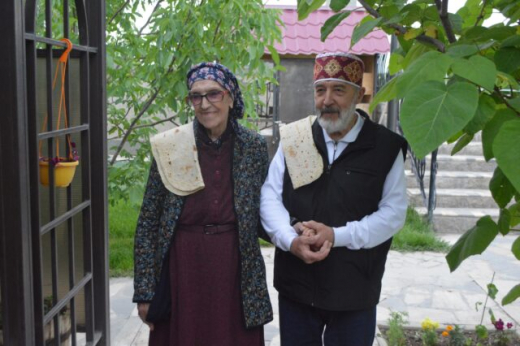 Медовый месяц после 45 лет разлуки: разведчик и радистка сыграли ещё одну свадьбу в Армении