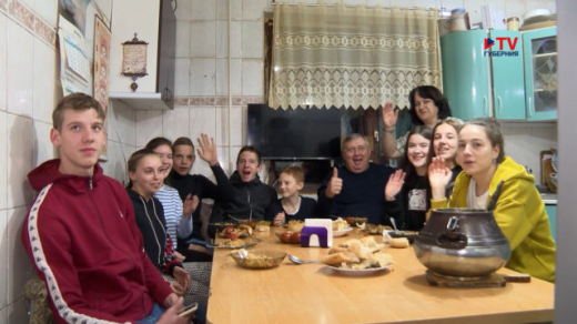 «Родитель тот, кто берет ответственность». В семье из Воронежа растут 9 приёмных детей
