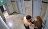Жестокое избиение девушки в подъезде попало на видео в Воронеже