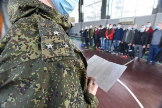 Воронежским призывникам планируют вручать электронные повестки через Госуслуги