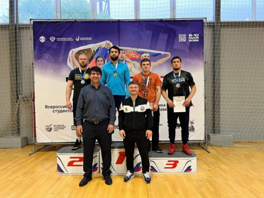 Воронежский борец завоевал серебро студенческого Чемпионата России